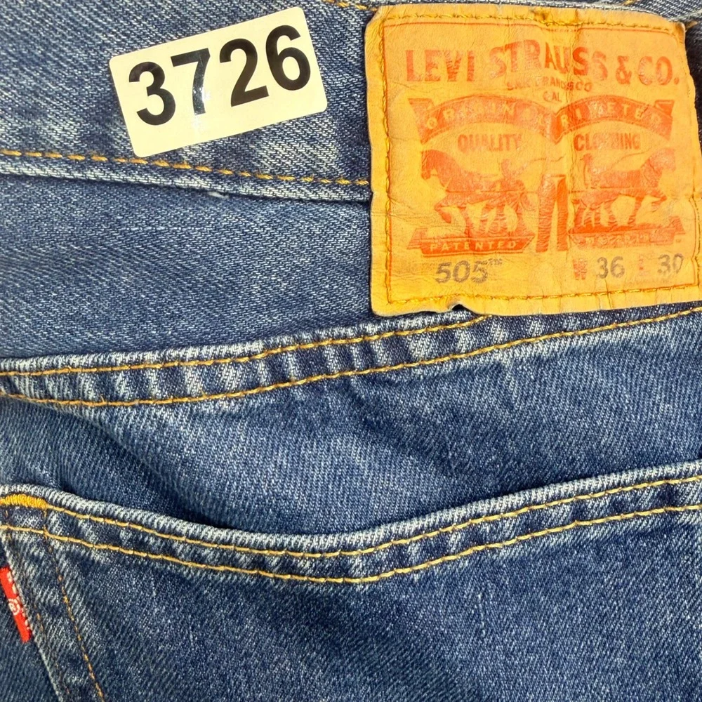 Levis 505 Regular Fit Denim Jeans Mens 36x30 Blue‎ Straight Leg Cotton Denim Y2K